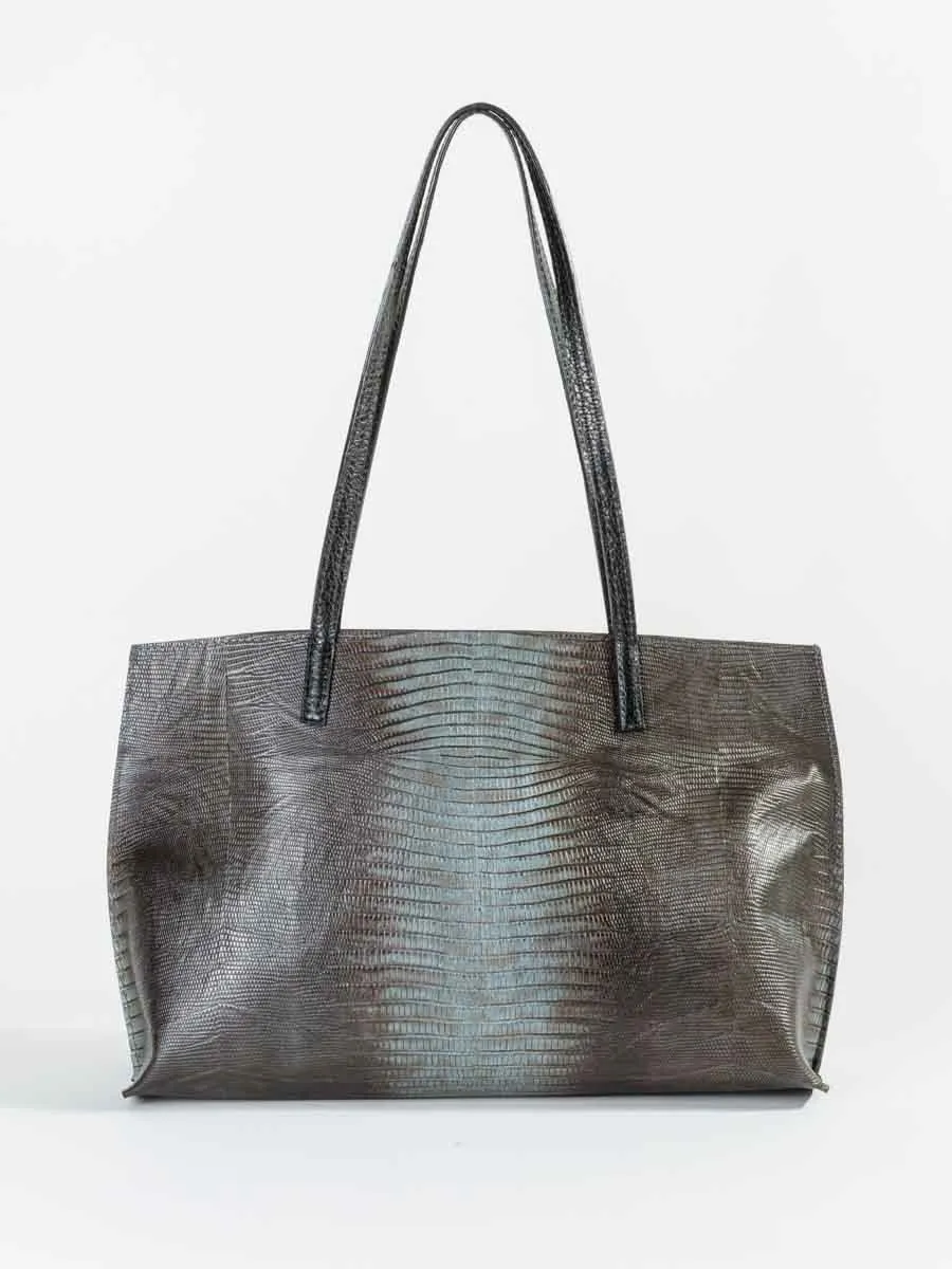 resort shopper - atlantis lizard