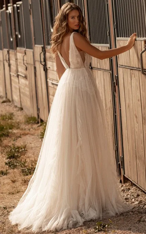 Romantic A-Line Plunging Neck Tulle Wedding Dress with Ruching-716427