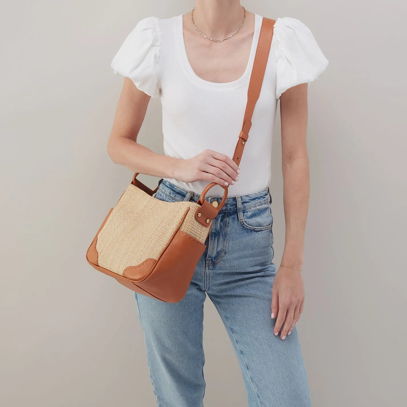 Sheila Crossbody In Woven Straw - Natural Straw
