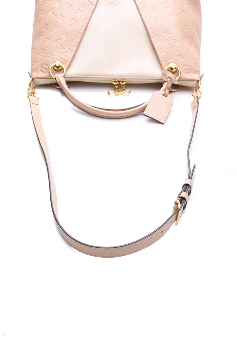 V MM Tote Bag