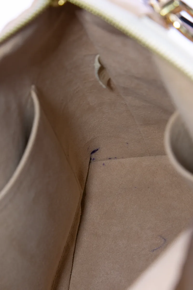 V MM Tote Bag