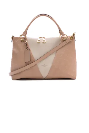 V MM Tote Bag
