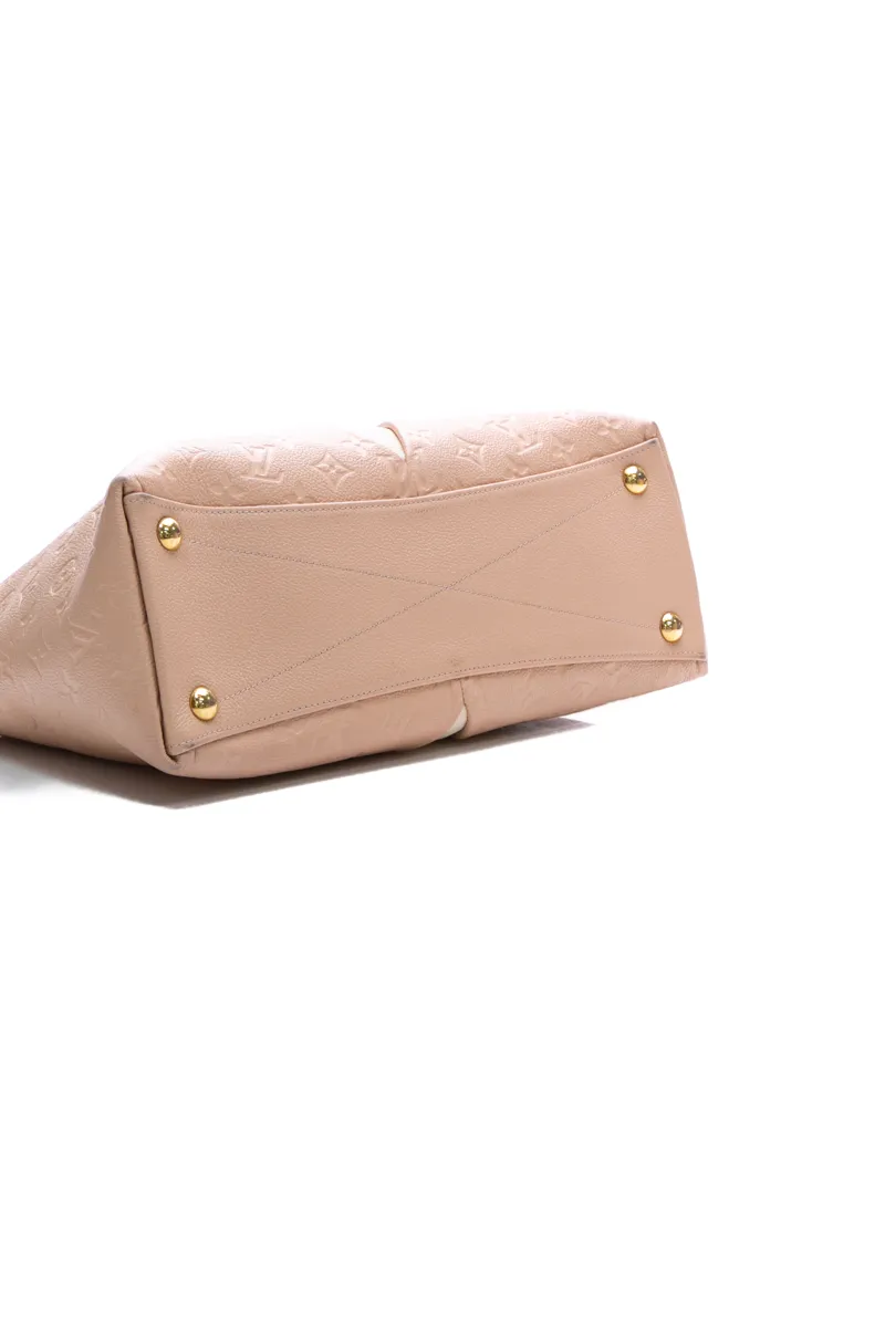 V MM Tote Bag
