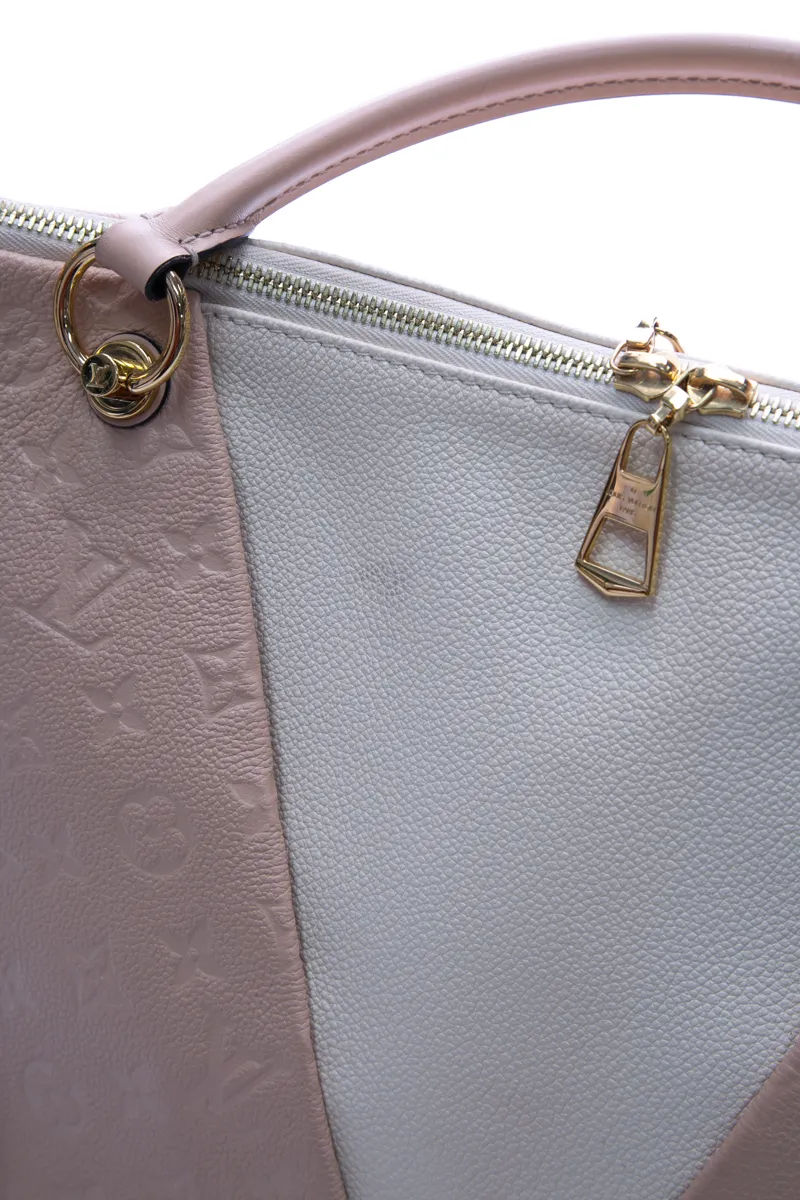V MM Tote Bag