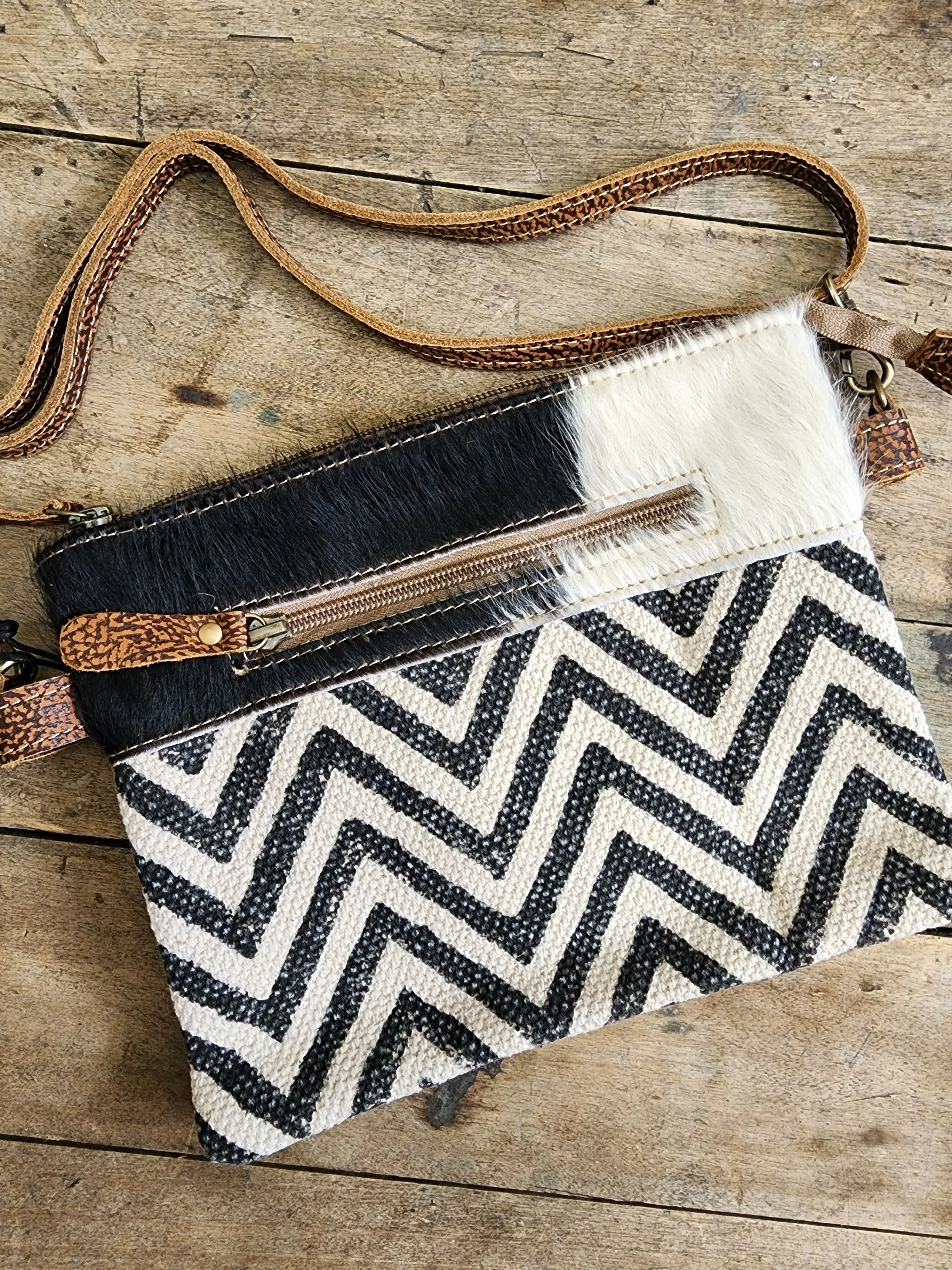 Vibe with me Small Crossbody Bag