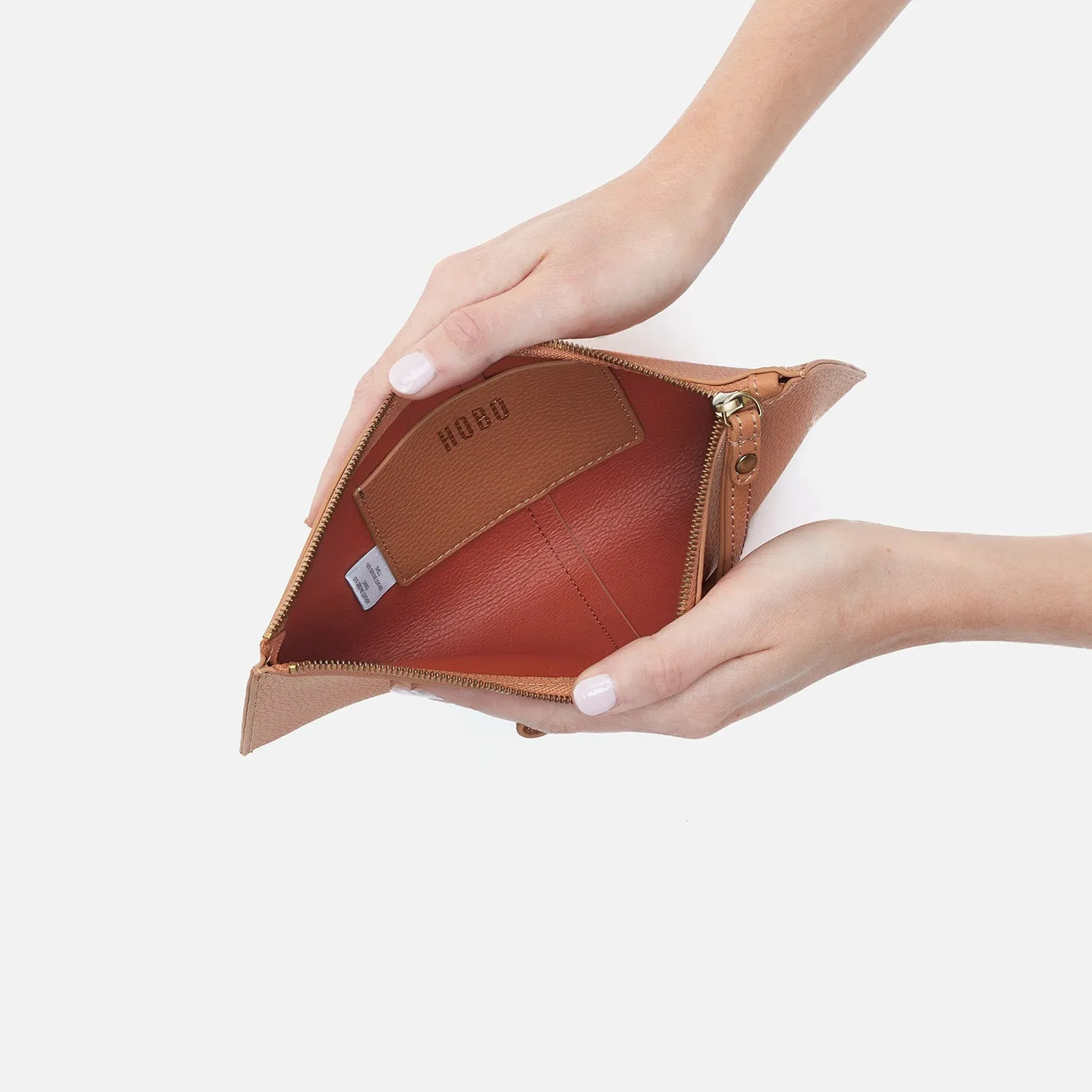 Vida Large Pouch in Micro Pebbled Leather - Biscuit