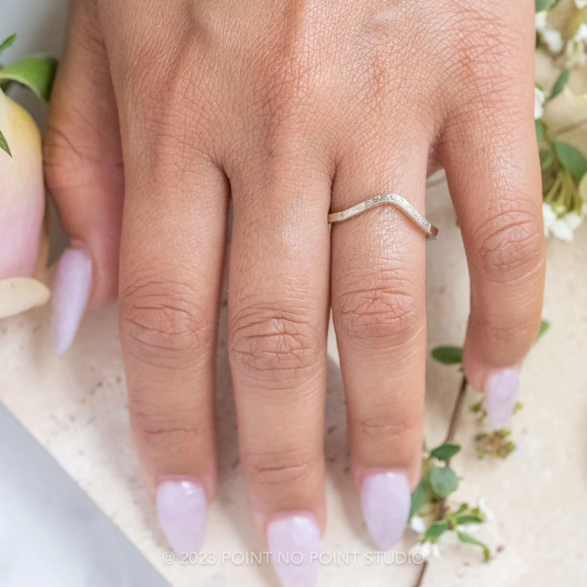 Vintage Classic Contour Wedding Band, Platinum