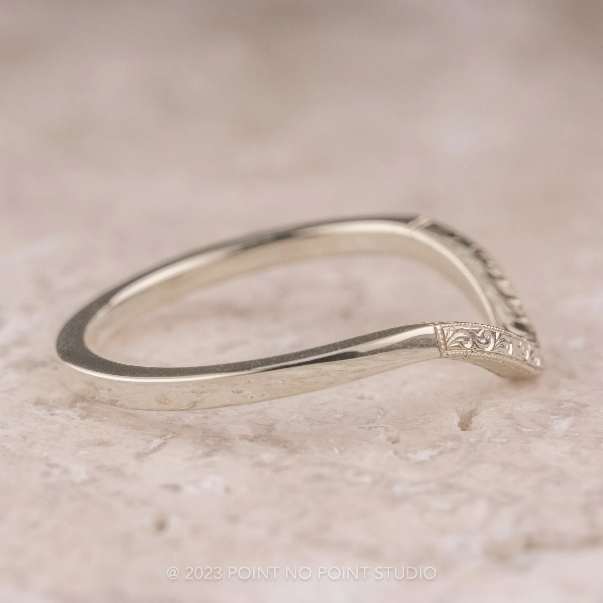 Vintage Classic Contour Wedding Band, Platinum