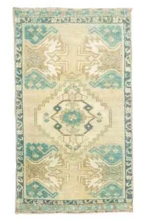 Vintage Turkish Mini Rug No. 697 | 1'9 x 2'11
