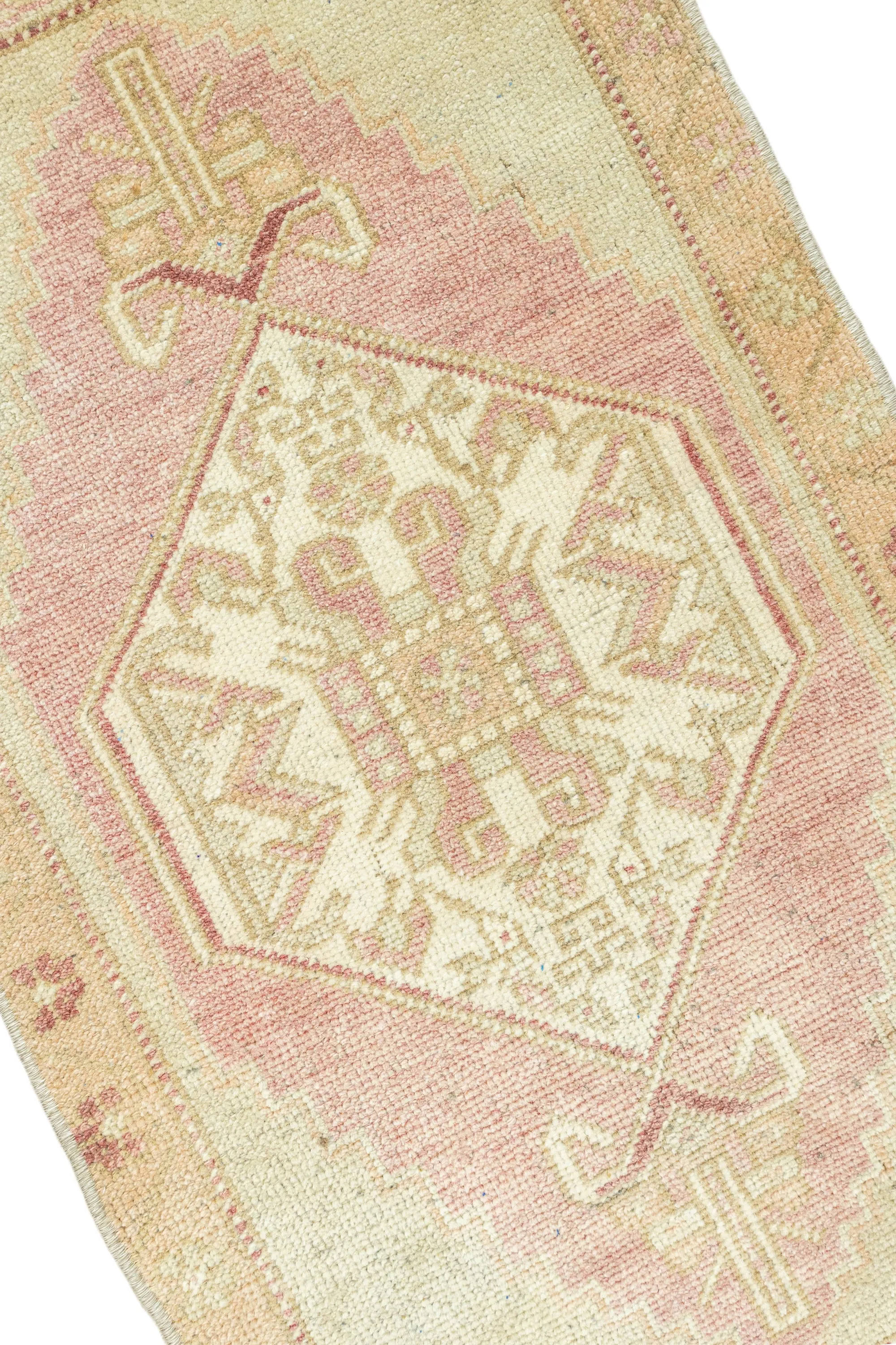 Vintage Turkish Mini Rug No. 699 | 1'8 x 3'4